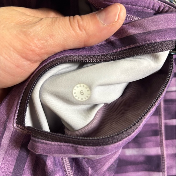 Lululemon Speed Up Purple Striped Crop Leggings Size 6 - Picture 9 of 11